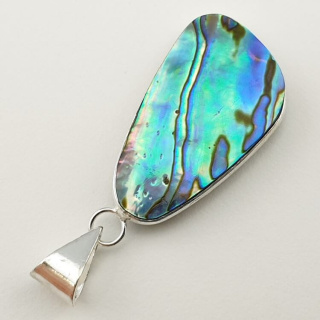 Paua abalone zawieszka 33x19 mm nr 197