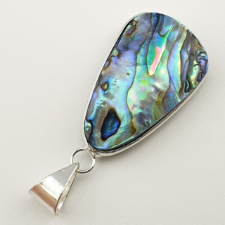 Paua abalone zawieszka 33x21 mm nr 212