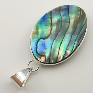 Paua abalone zawieszka 33x23 mm nr 153