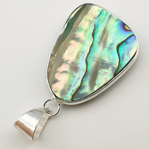 Paua abalone zawieszka 33x24 mm nr 163