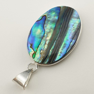 Paua abalone zawieszka 33x24 mm nr 167