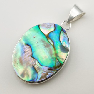 Paua abalone zawieszka 33x26 mm nr 141