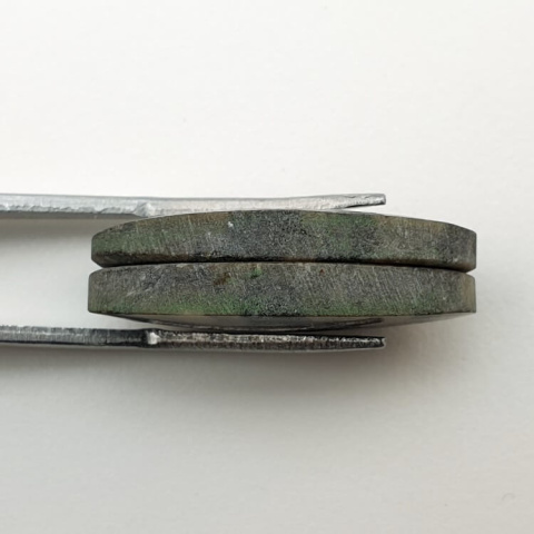 Wariolit para kaboszonów z dziurką 25x12 mm nr P249