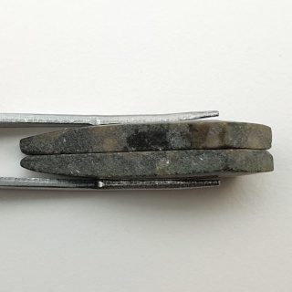 Wariolit para kaboszonów z dziurką 33x14 mm nr P267