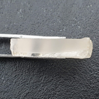 Kryształ górski cięty surowy 21x19 mm nr 28