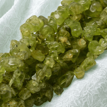 Beads chips made of natural stones