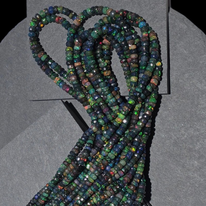 Opal etiopski 1