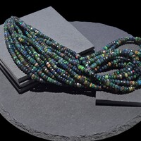 Opal etiopski 4